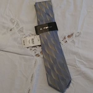 Nwt J.Ferrar tie